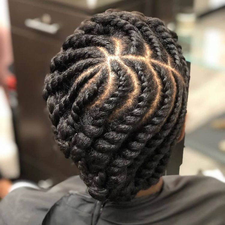 Formule précieuse
soin+shampoing+coiffure pour cheveux afro sans rajout